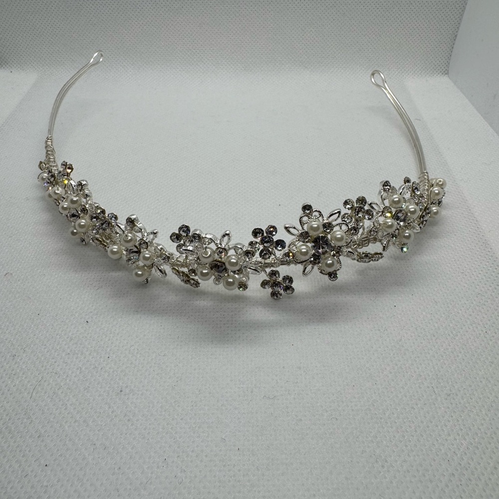 Elegant Silver Floral Headband